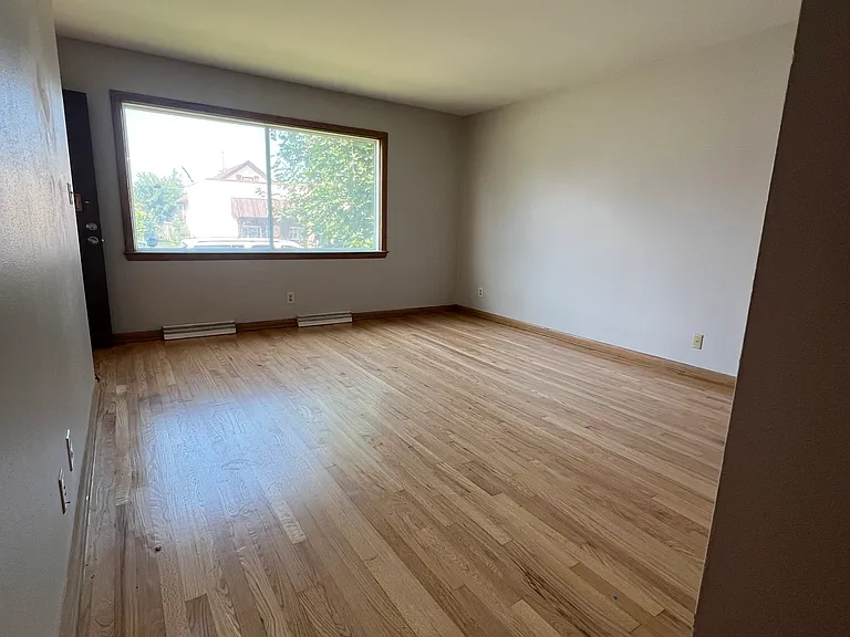 3819 e pulaski ave 1