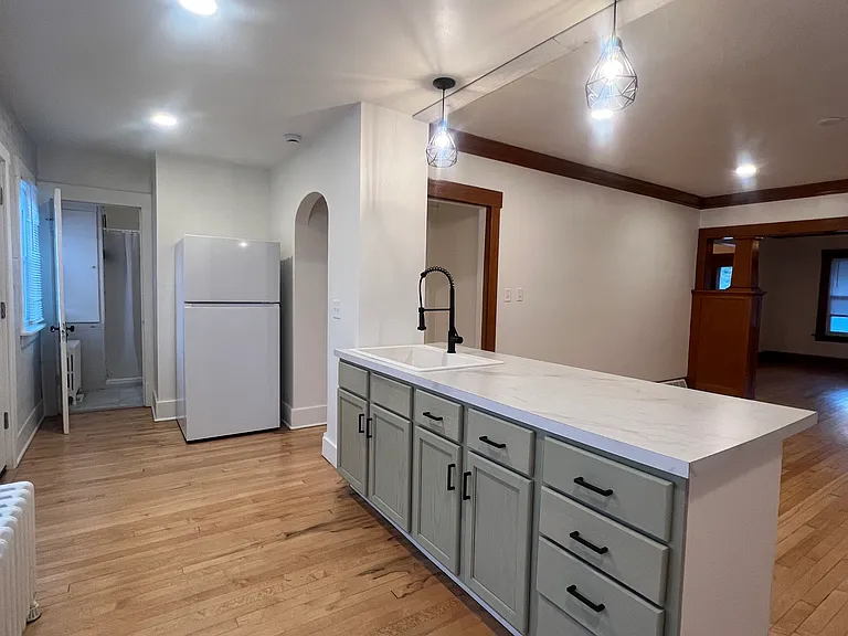 2033 s 82nd st 5 milwaukee 12