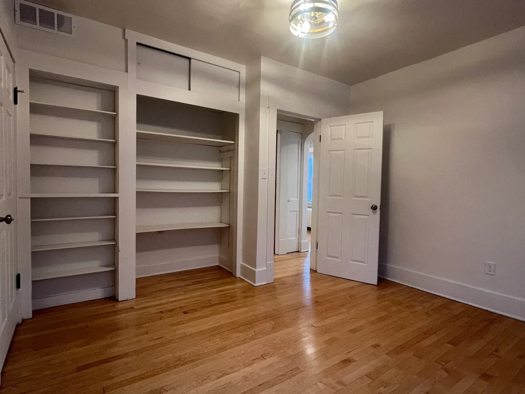 2033 s 82nd st 5 milwaukee 3