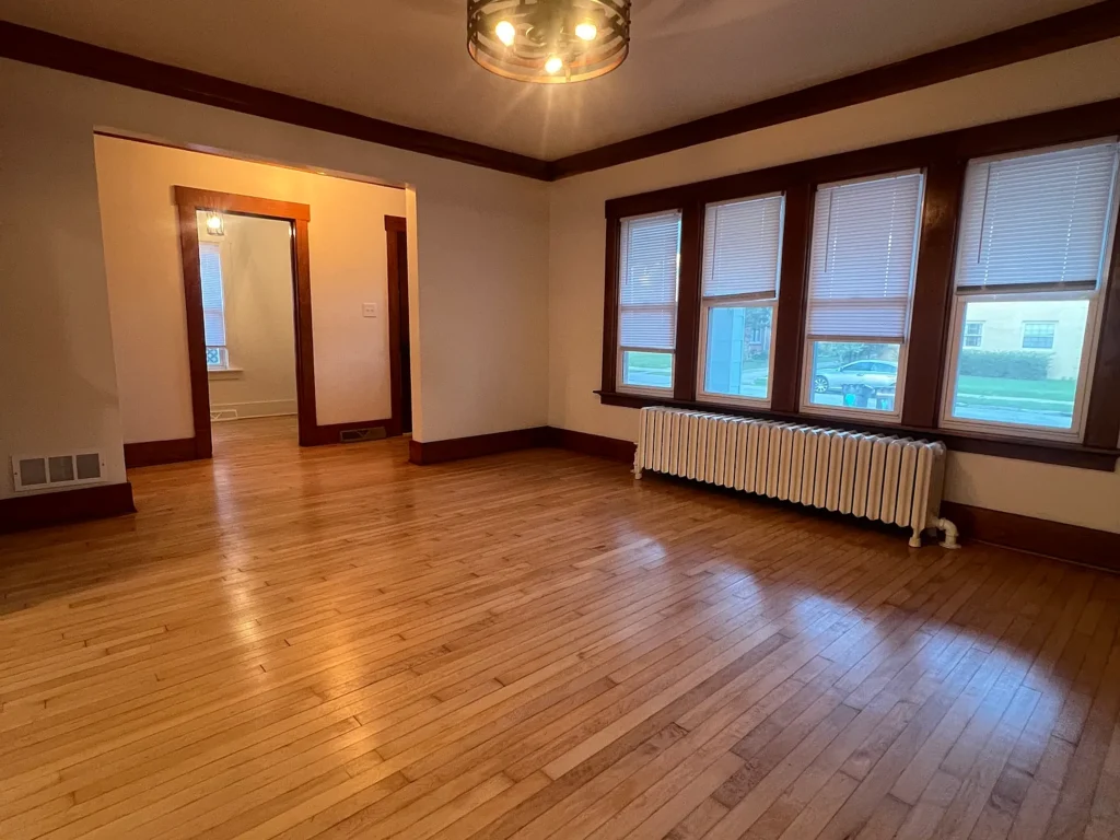 2033 s 82nd st 5 milwaukee 8